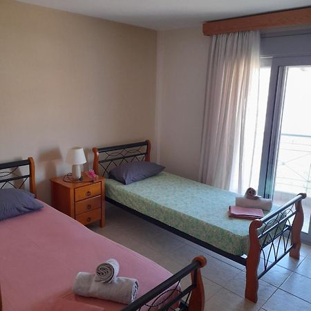 Dominikis Appartment Néa Péramos Zewnętrze zdjęcie